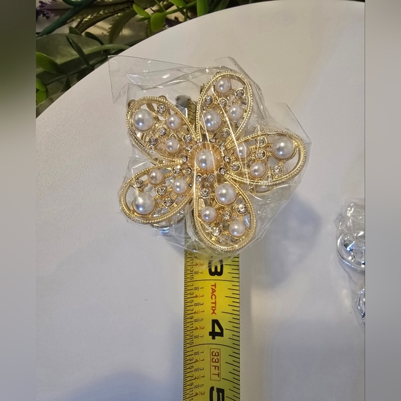 Flower Metal Claw Clips Bundle of 3 * Read Details - Picture 6 of 9